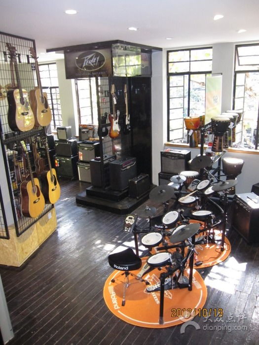 艾威樂器品牌零售店 樂器零售的專業之選