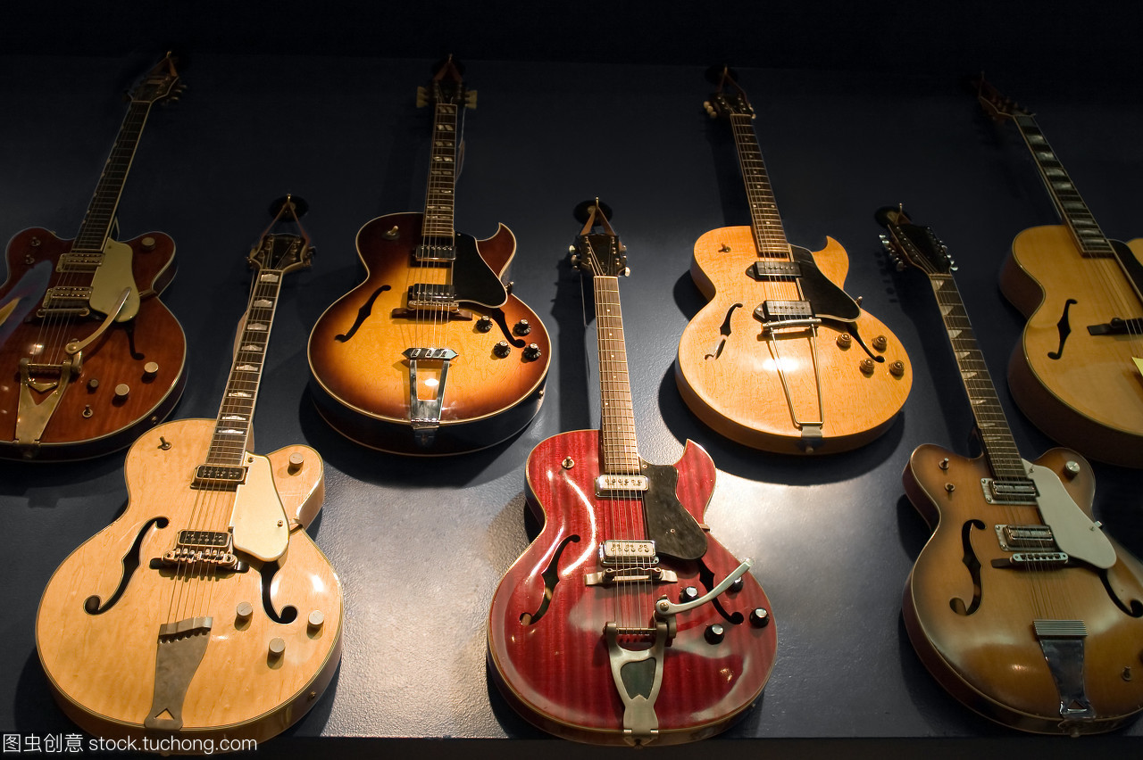 復(fù)古樂器的沉重藍(lán)調(diào) 一個(gè)頹廢與希望的行業(yè)故事